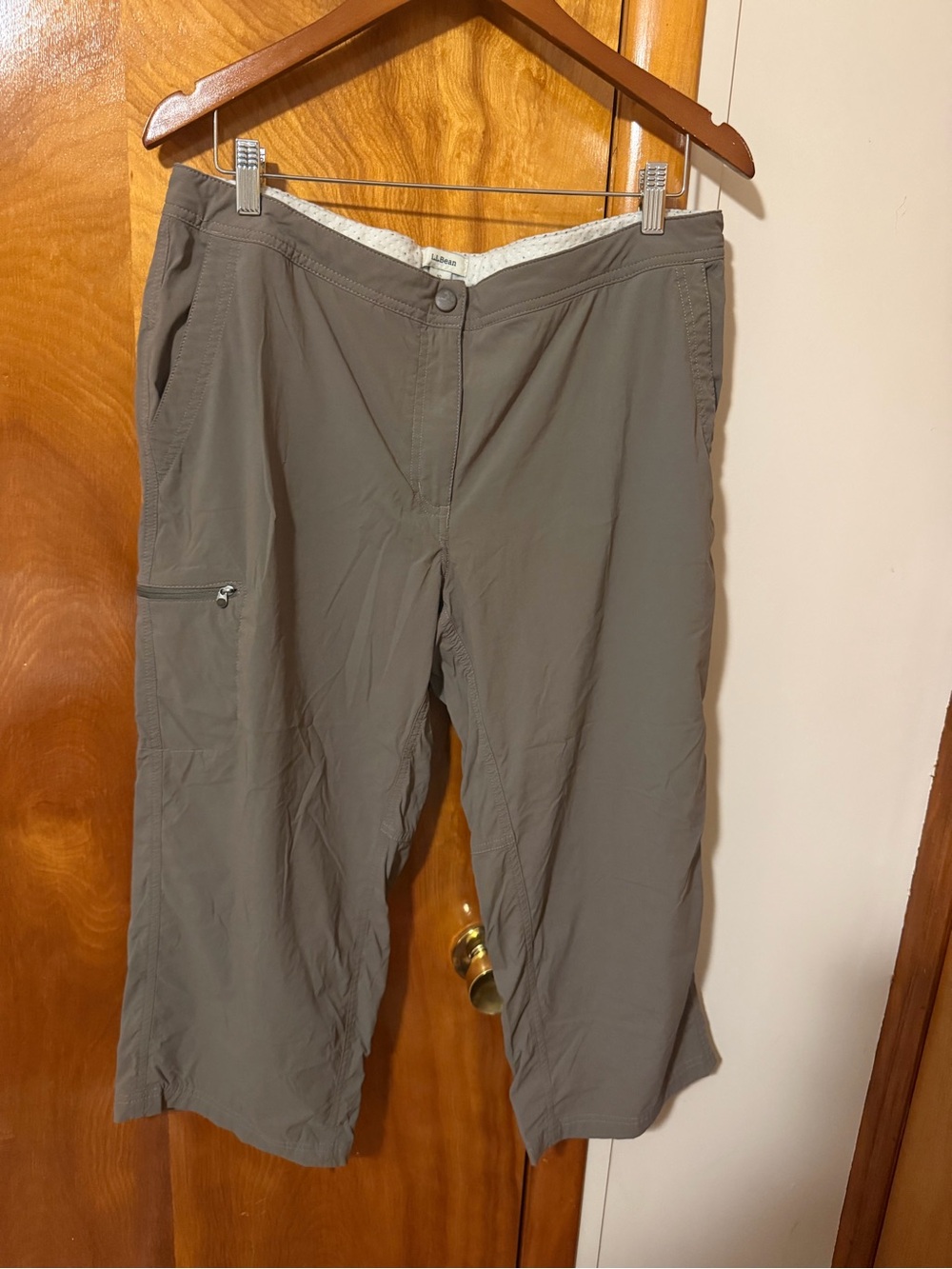 L.L. Bean Olive Cropped Cargo Pants
